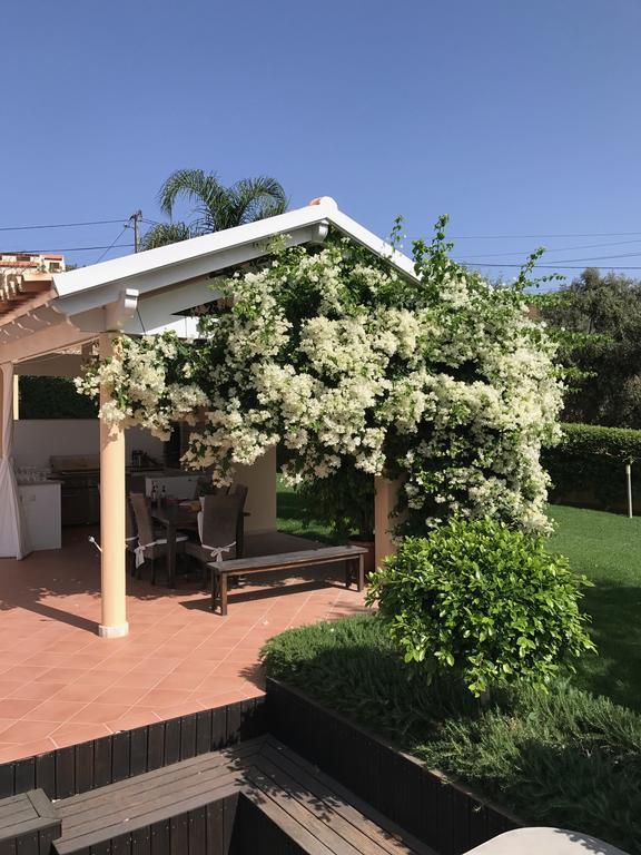 Casa Mocho Branco Bed & Breakfast Loule Bagian luar foto